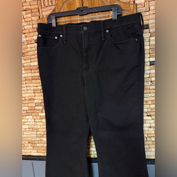 Madewell “The Vintage Perfect Flare” Black Flare Jeans - 30” Inseam - Picture 3 of 6
